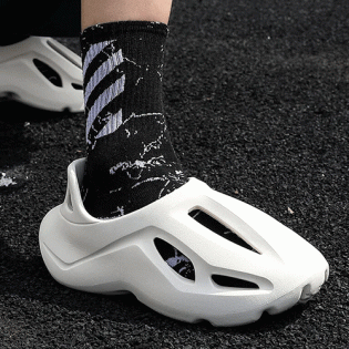 Men's Sandals  Summer New Lightweight Slippers White